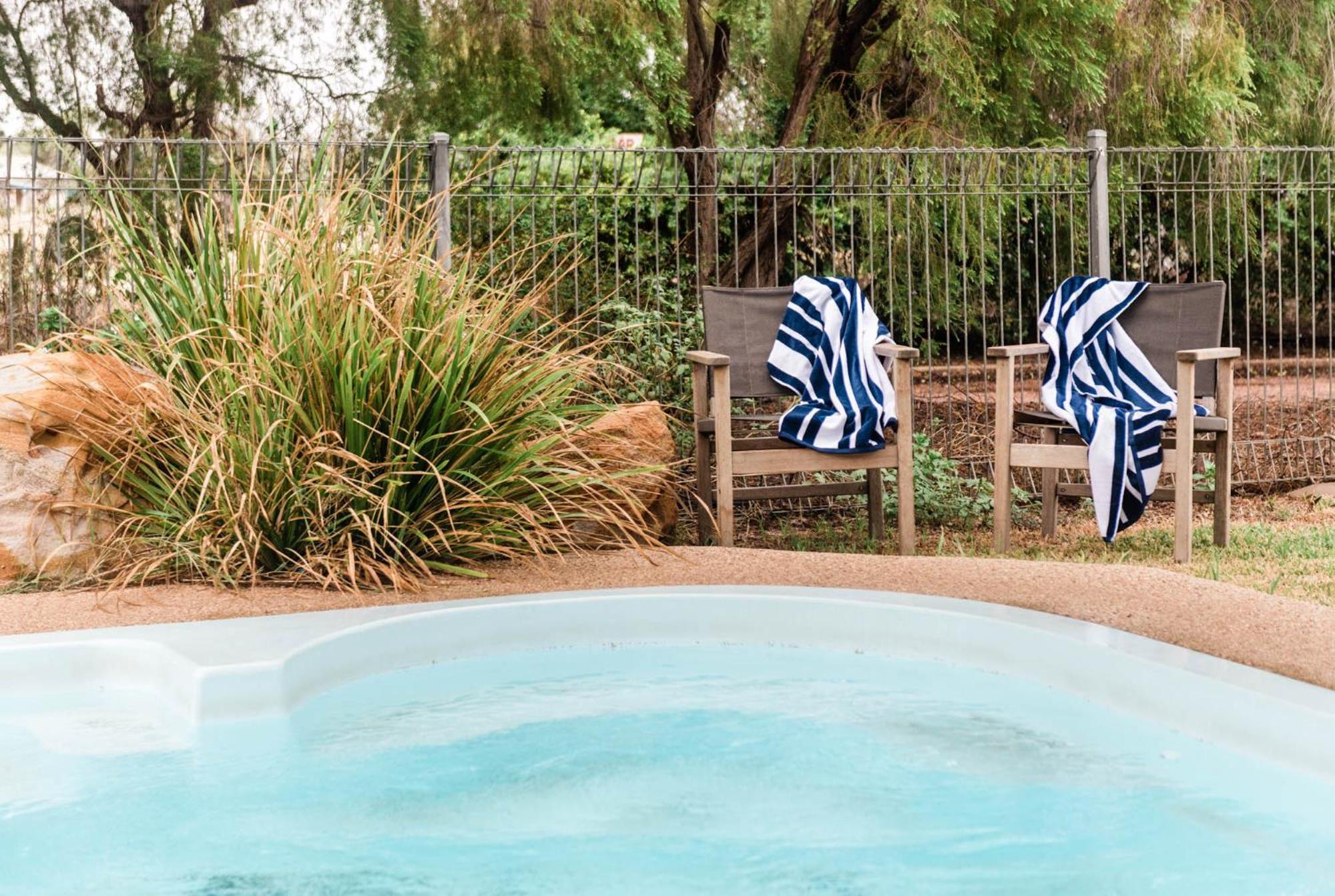 Saltbush Retreat Villa ลองรีช ภายนอก รูปภาพ